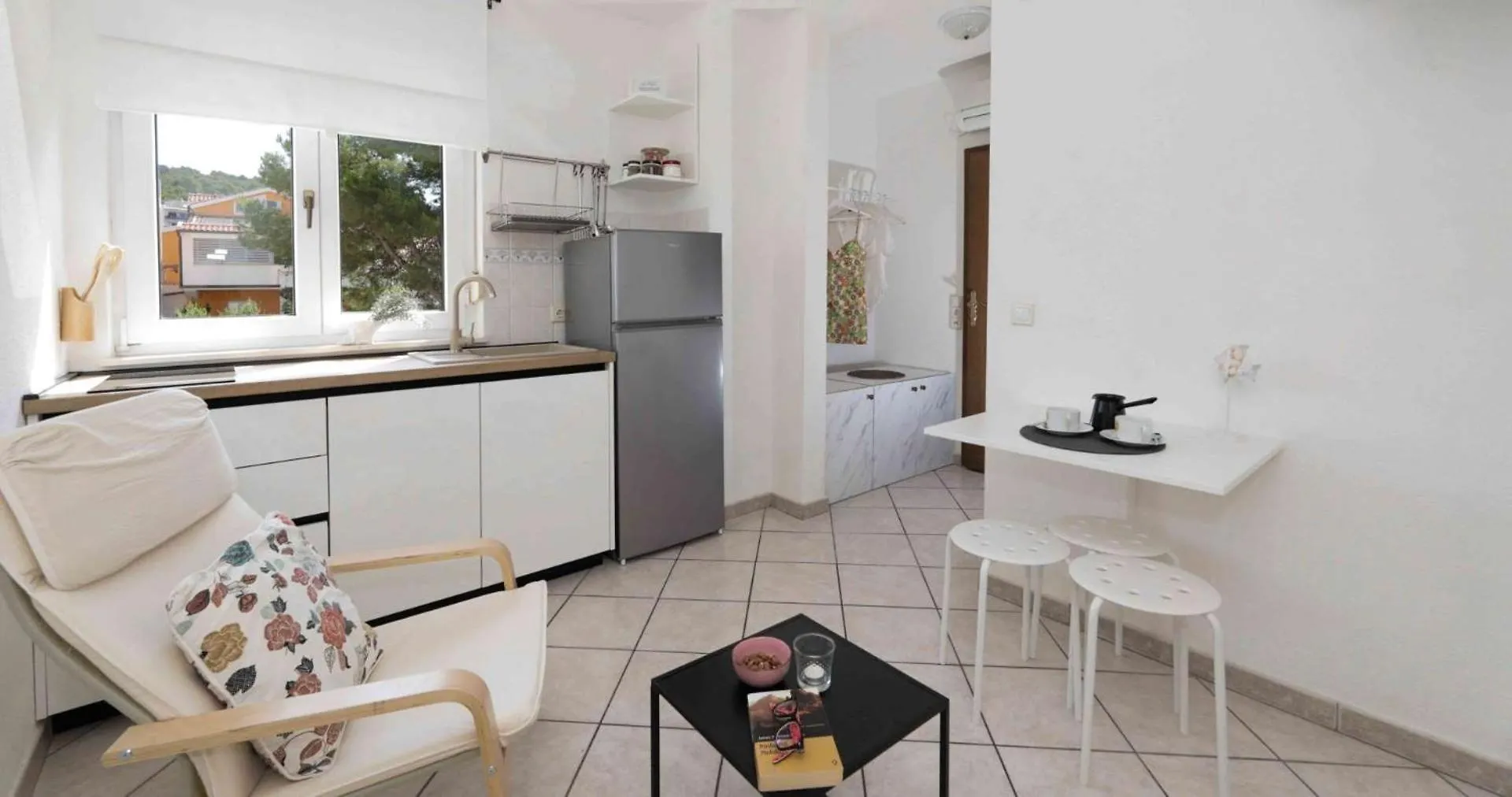 Apartments Lovric Trogir 0*,  Horvátország